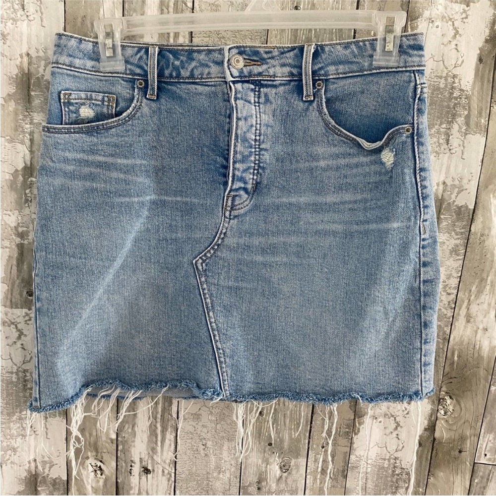Old navy light wash denim skirt